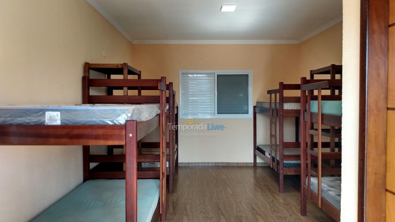 Casa para alquiler de vacaciones em Guaratuba (Nereidas)