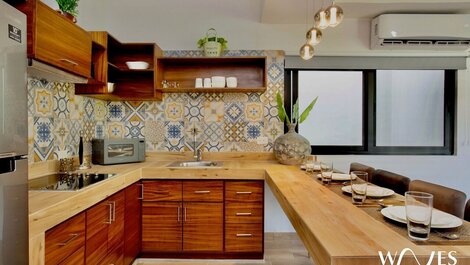 1 Go. | Great Location | Spacious | rooftop pool