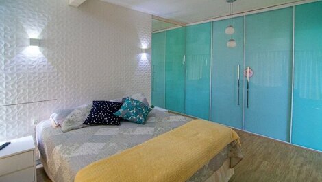 Casa con piscina a 15 minutos del Parque Beto Carreiro y 300m de la playa