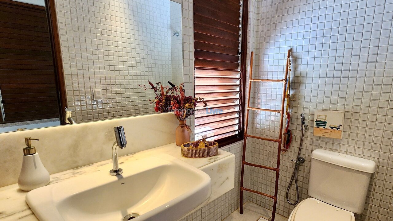 Casa para aluguel de temporada em Mata de São João (Imbassaí)