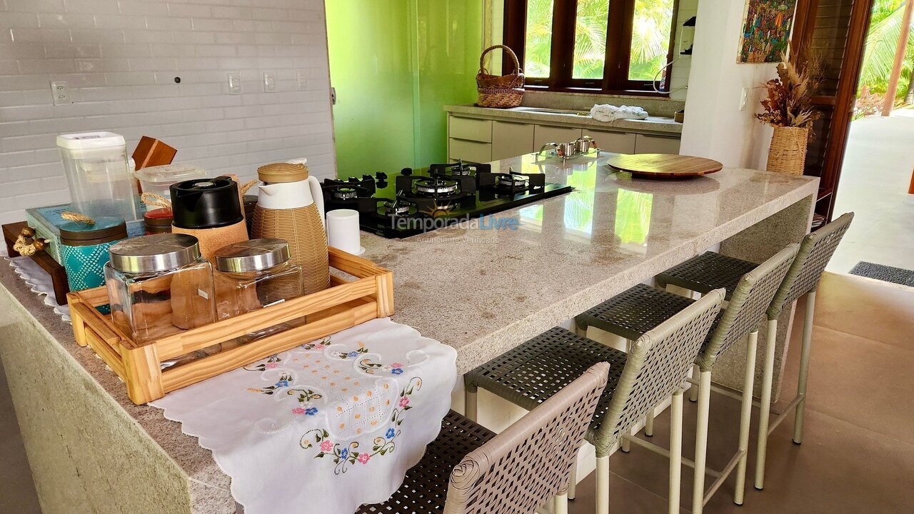 Casa para aluguel de temporada em Mata de São João (Imbassaí)