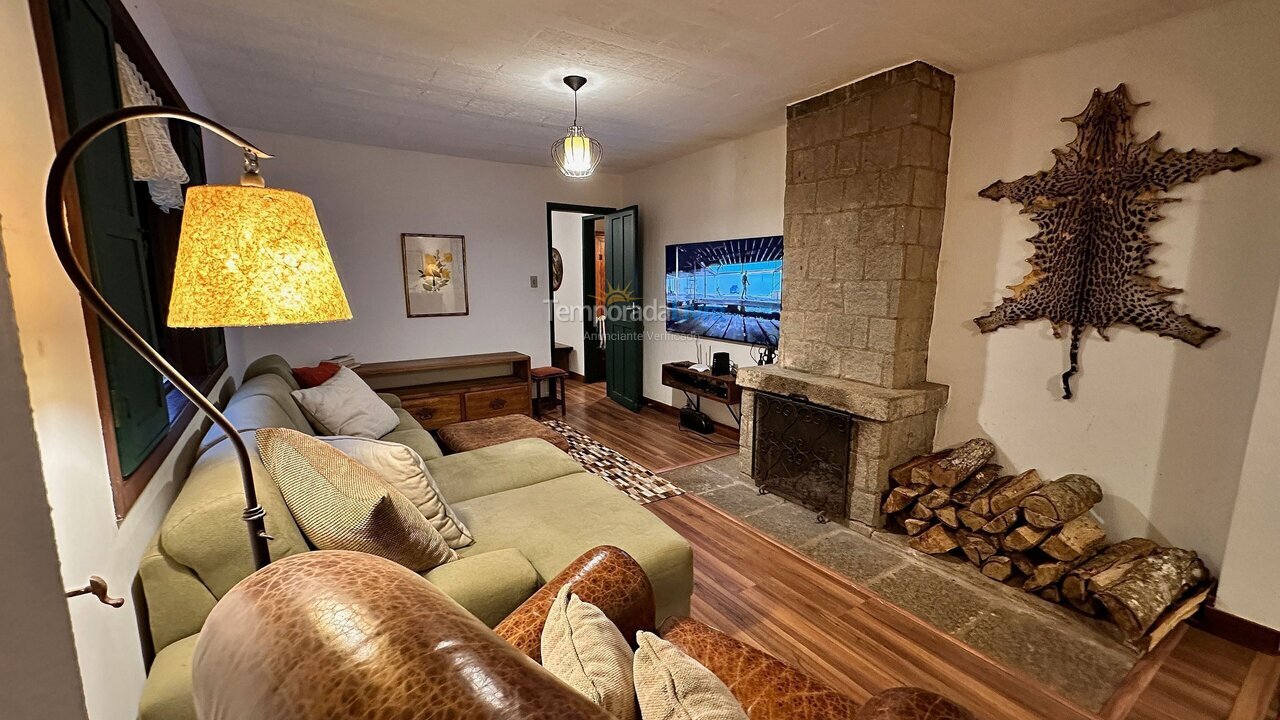 Casa para alquiler de vacaciones em Teresópolis (Santa Rita)