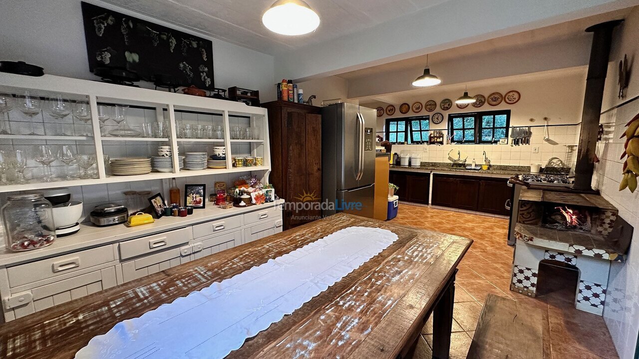 Casa para alquiler de vacaciones em Teresópolis (Santa Rita)