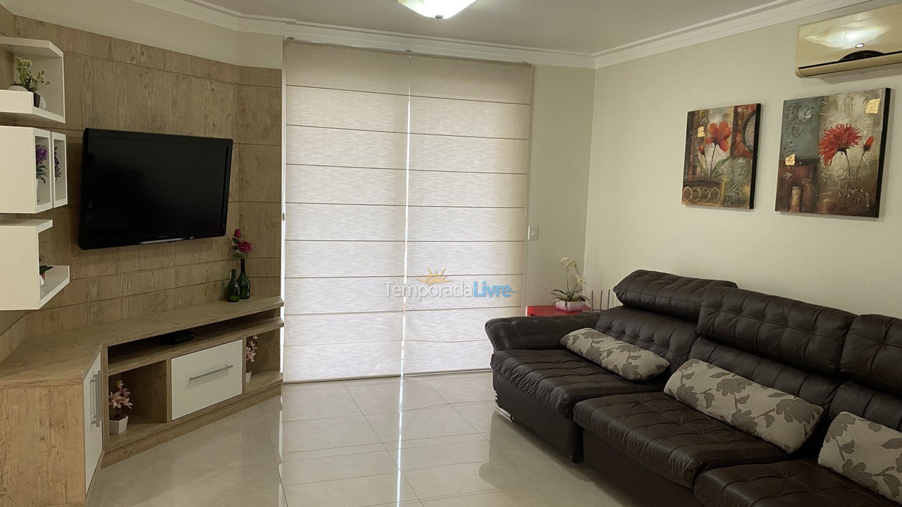 Apartamento para alquiler de vacaciones em Bombinhas (Praia de Bombas)