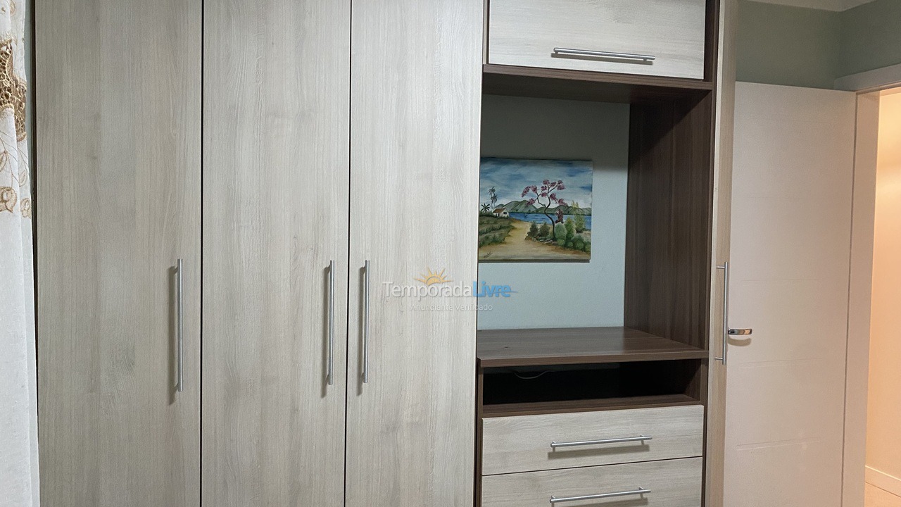 Apartamento para alquiler de vacaciones em Bombinhas (Praia de Bombas)