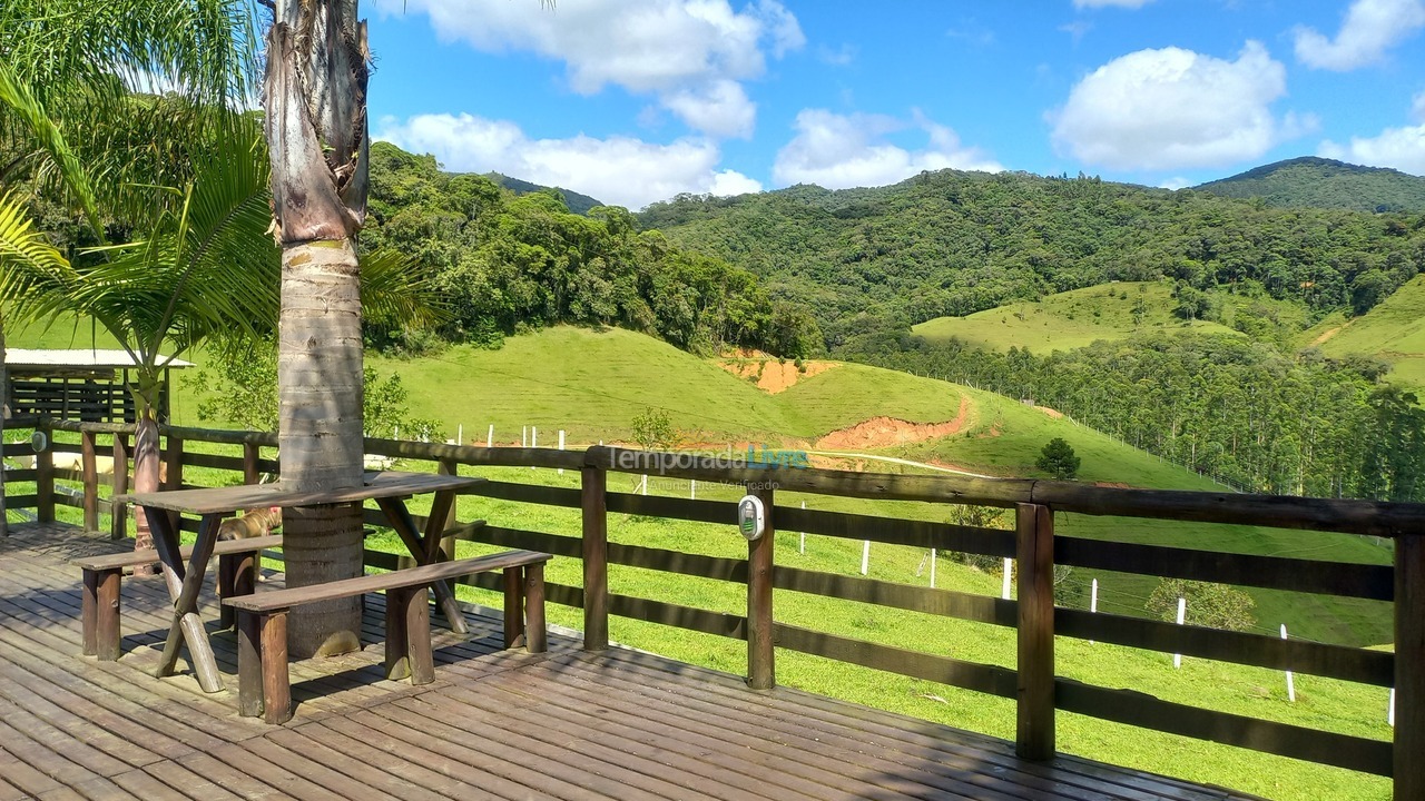 Chácara / sítio para aluguel de temporada em águas Mornas (Rio Miguel)