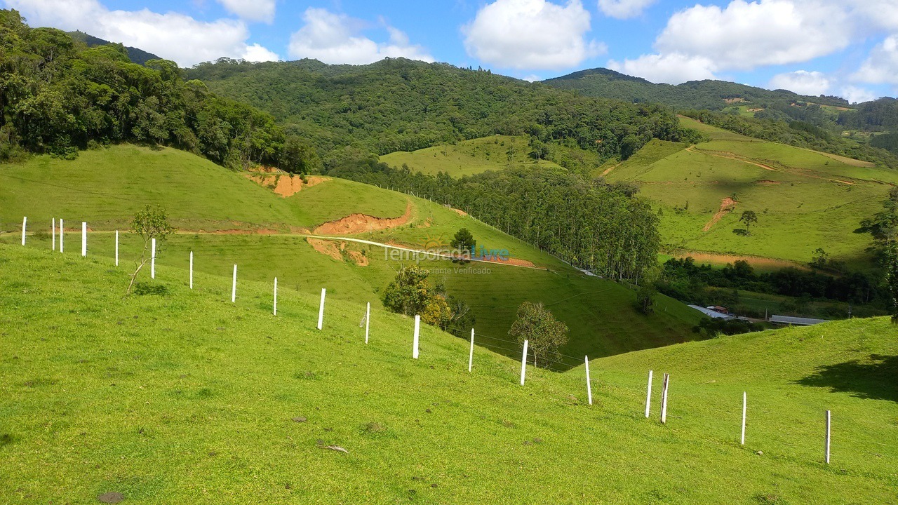 Chácara / sítio para aluguel de temporada em águas Mornas (Rio Miguel)