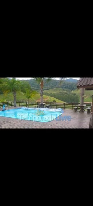 Chácara / sítio para aluguel de temporada em águas Mornas (Rio Miguel)