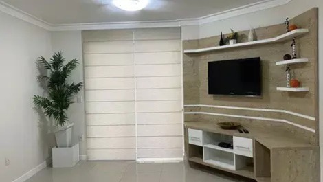 APARTAMENTO DIFERENCIADO, BOMBINHAS, SC, 04 AR, WI-FI, 80mts.praia-ma103