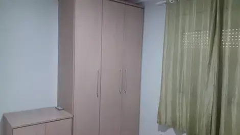 APARTAMENTO DIFERENCIADO, BOMBINHAS, SC, 04 AR, WI-FI, 80mts.praia-ma103