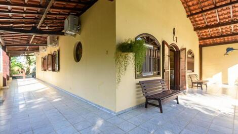 CASA DE ALTO ESTÁNDAR A 100 METROS DE LA PLAYA