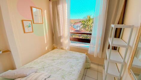 Acogedora casa a 3 min de la playa de Capricornio a pie, 10 personas, 3 camas