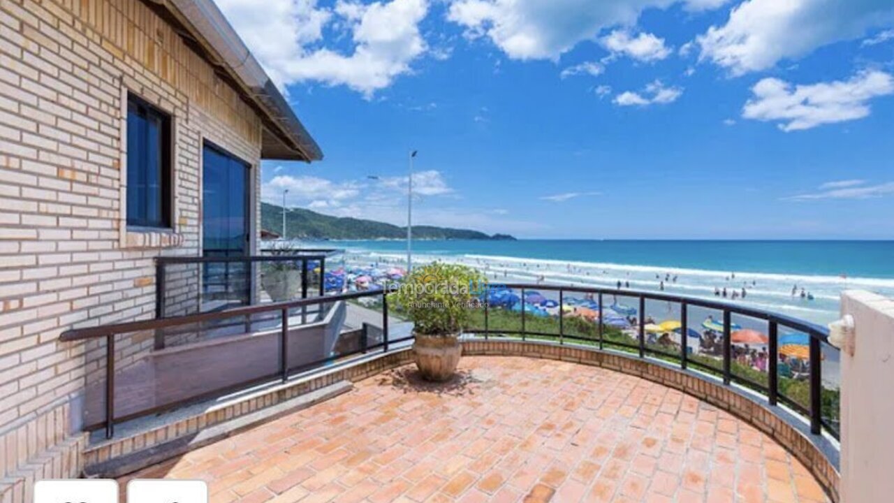 House for vacation rental in Bombinhas (Praia de Bombas)