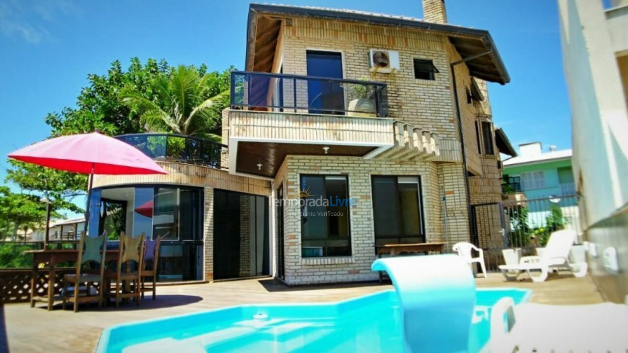 House for vacation rental in Bombinhas (Praia de Bombas)