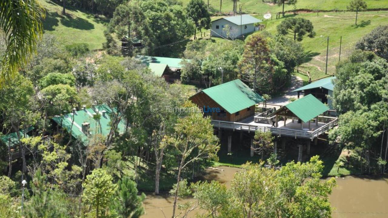 Apartamento para aluguel de temporada em Campina Grande do Sul (Centro)