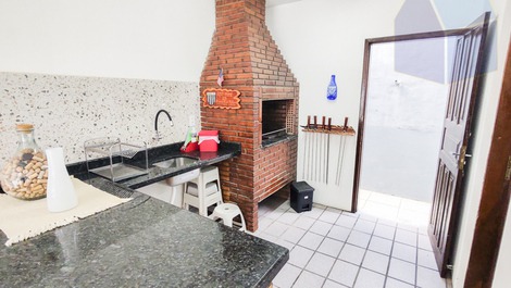 House 2 floors with 3 bedrooms 150mts from Cachoeira do Bom Jesus beach