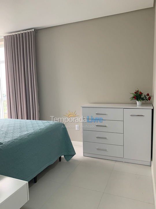 Apartamento para alquiler de vacaciones em Governador Celso Ramos (Praia de Palmas)