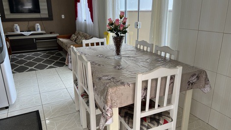 Apartamento Térreo 02 dormitórios na Praia do Canto Grande