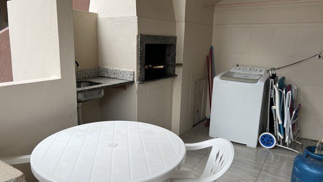 Apartamento Térreo 02 dormitórios na Praia do Canto Grande