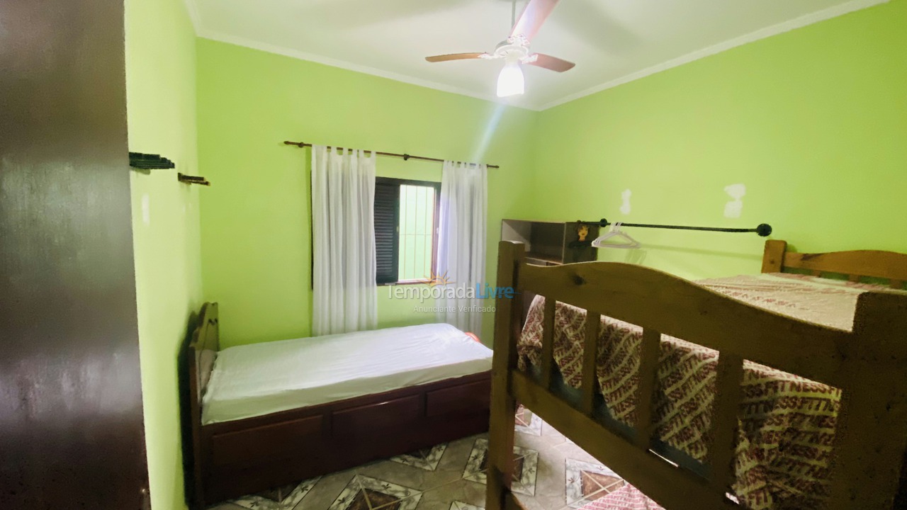 Casa para alquiler de vacaciones em Itanhaém (Balneário California)