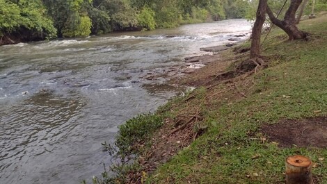 Beautiful ranch on the banks of the battle river