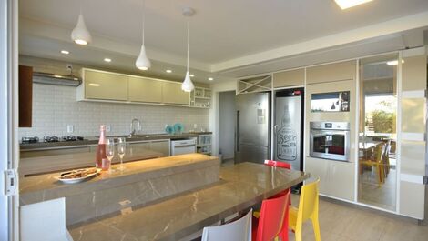 SEASIDE WITH SWIMMING POOL - 05 BEDROOMS - MARISCAL DUPLEX