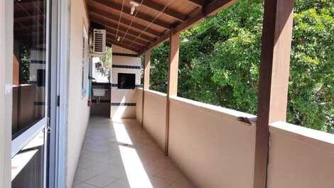 Apartamento a poucos metros da praia