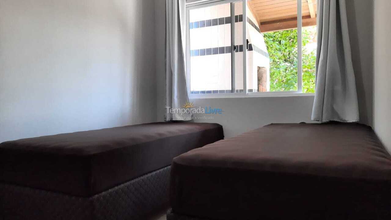 Apartamento para aluguel de temporada em Bombinhas (Canto Grande)