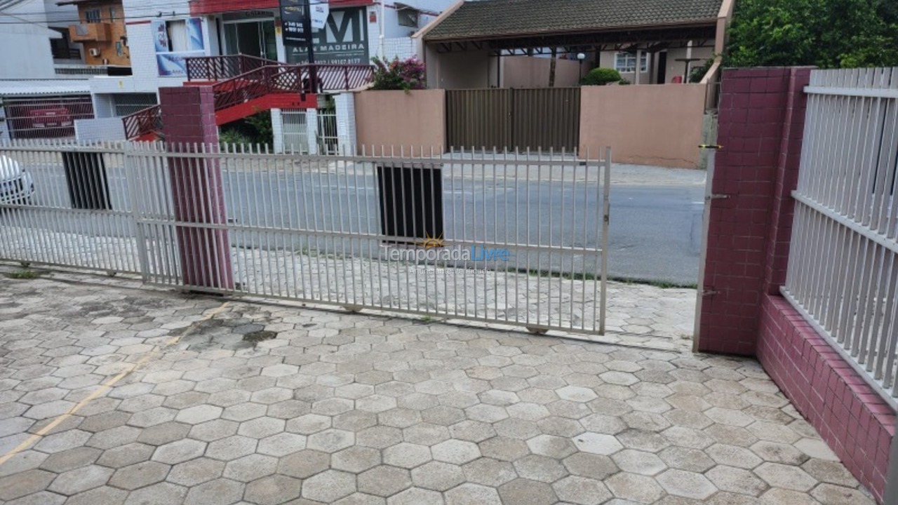 Apartamento para alquiler de vacaciones em São Francisco do Sul (Enseada)