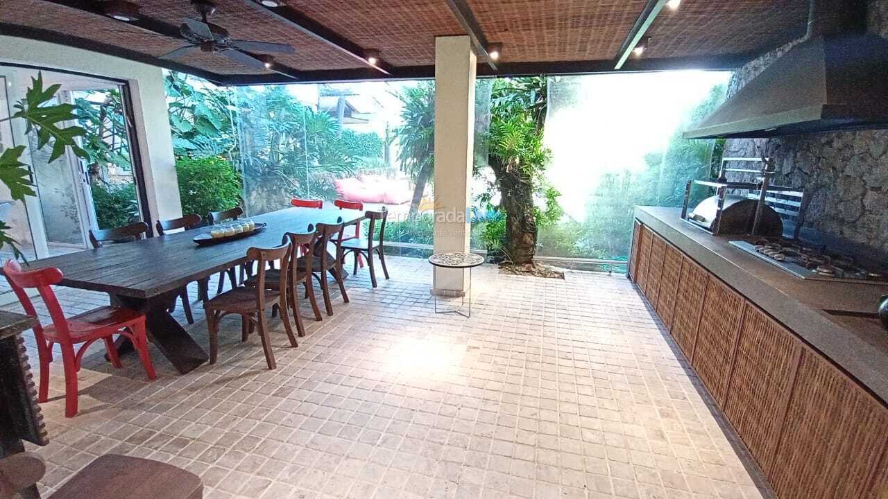 House for vacation rental in São Sebastião (Praia da Baleia)