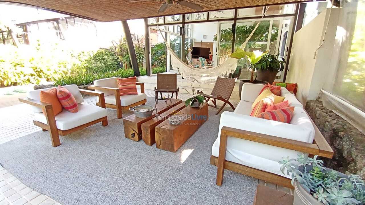 House for vacation rental in São Sebastião (Praia da Baleia)