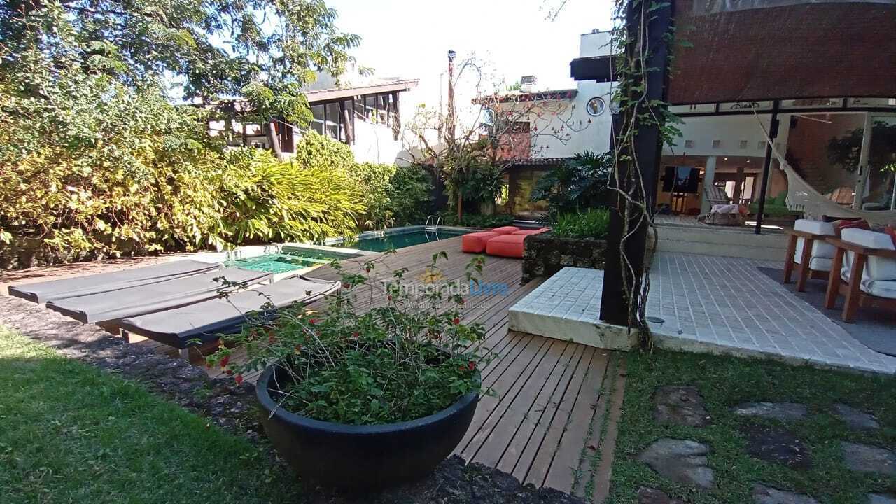 House for vacation rental in São Sebastião (Praia da Baleia)