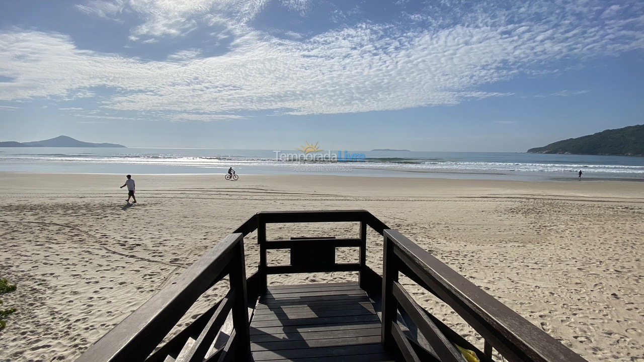Casa para aluguel de temporada em Bombinhas (Canto Grande)