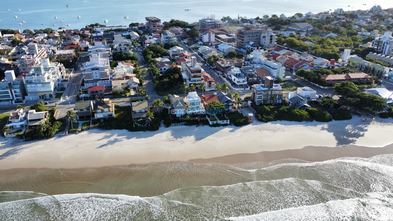 Casa para aluguel de temporada em Bombinhas (Canto Grande)
