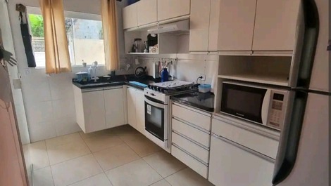 Casa cerca de la playa Martim de Sá