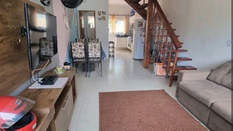 Casa cerca de la playa Martim de Sá