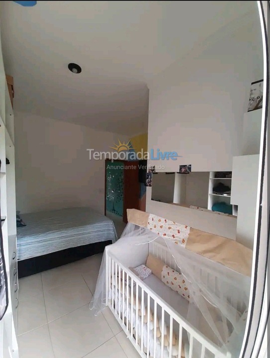 Casa para alquiler de vacaciones em Caraguatatuba (Praia Martim de Sá)