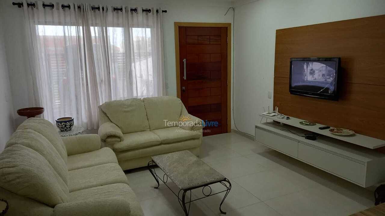 Casa para aluguel de temporada em São Francisco do Sul (Praia Grande)
