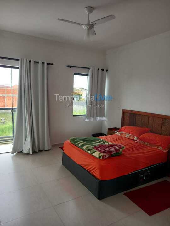 Casa para aluguel de temporada em São Francisco do Sul (Praia Grande)