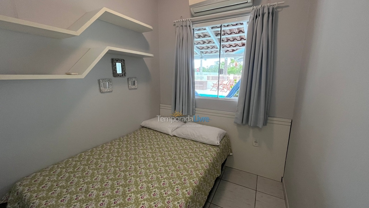 Casa para aluguel de temporada em Bombinhas (Canto Grande)