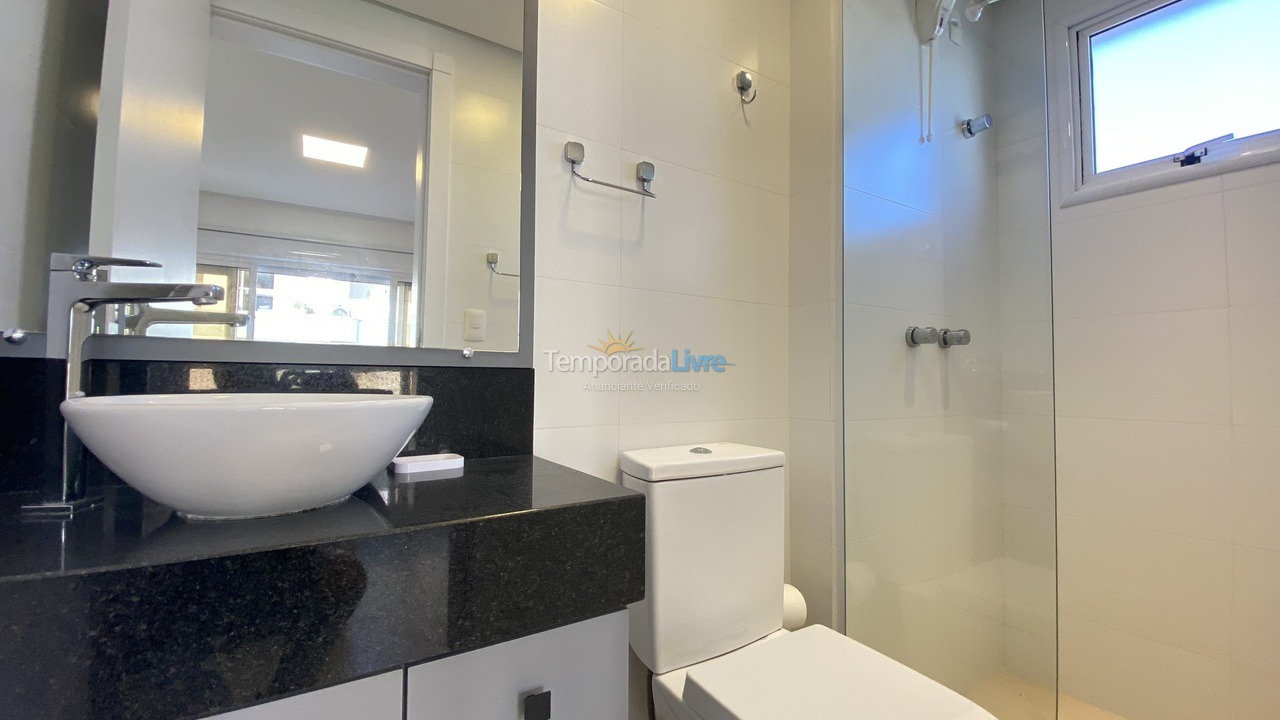 Apartamento para aluguel de temporada em Bombinhas (Canto Grande)