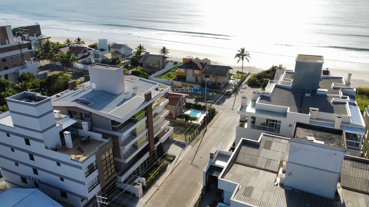 Apartamento para aluguel de temporada em Bombinhas (Canto Grande)