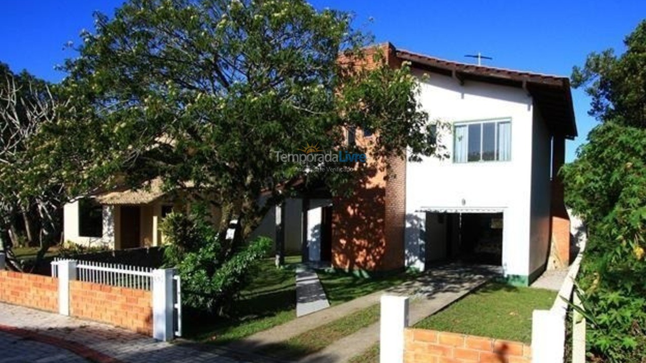 House for vacation rental in Bombinhas (Canto Grande)