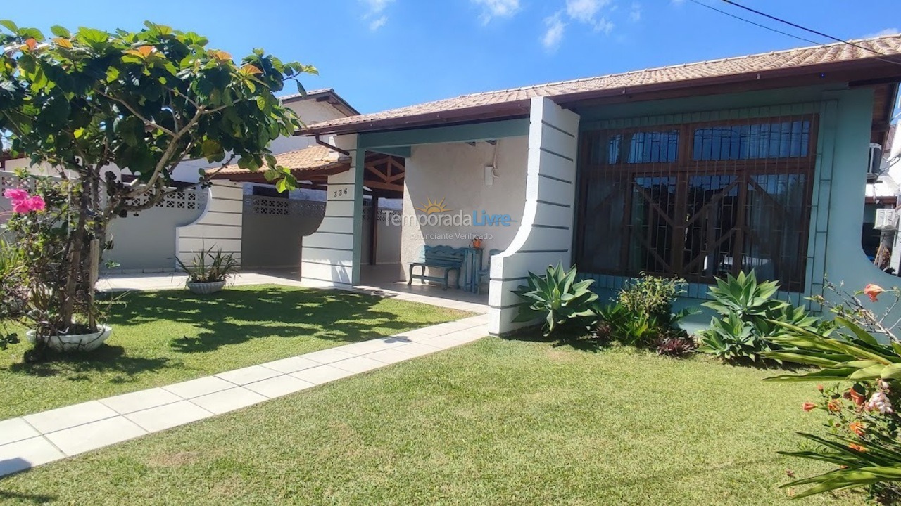 Casa para aluguel de temporada em Florianopolis (Canasvieiras)