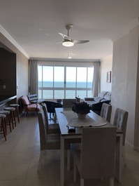 Apartamento para alugar em Itapema - Meia Praia