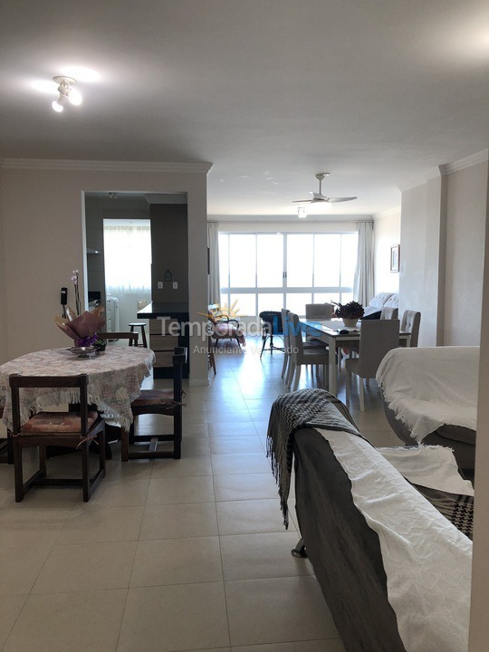 Apartamento para aluguel de temporada em Itapema (Meia Praia)