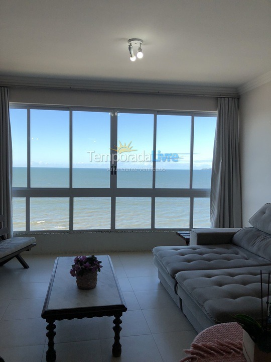 Apartamento para aluguel de temporada em Itapema (Meia Praia)