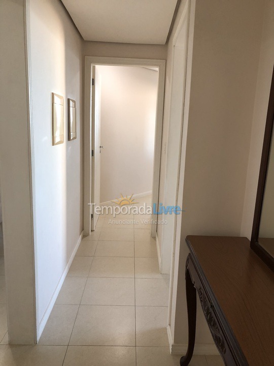 Apartamento para aluguel de temporada em Itapema (Meia Praia)