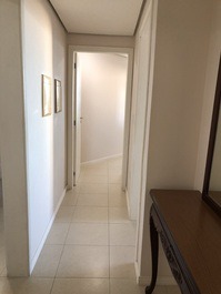 Frente mar 3 suítes e 2 vagas no coração da cidade