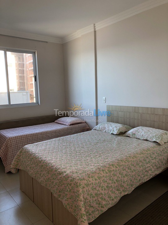 Apartamento para aluguel de temporada em Itapema (Meia Praia)
